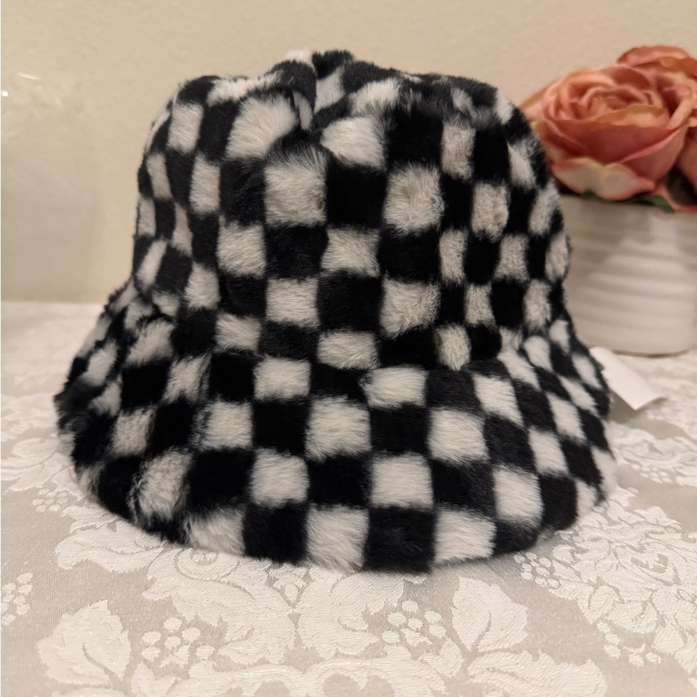 90s 2000s Forever 21 Bucket Hat Checkered Black White Faux Fur NWT